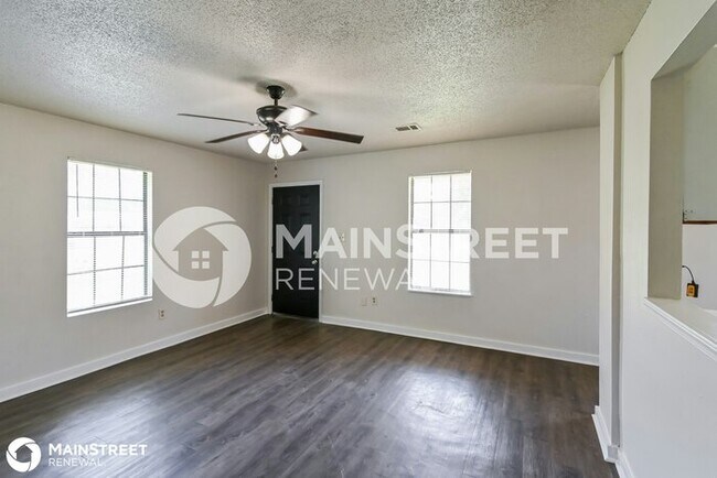 Building Photo - 3755 Kerwin Dr
