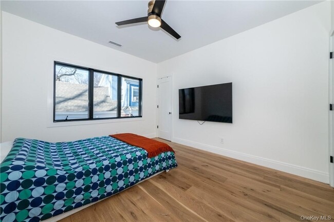 Building Photo - 23 Poplar St