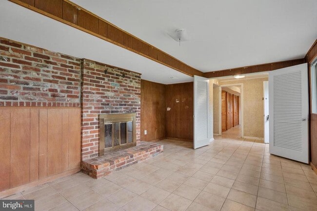 Building Photo - 6318 Willowood Ln