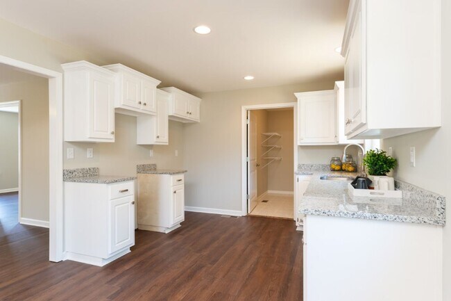 Building Photo - Gorgeous Home in Odenville! Fresh, Modern ...