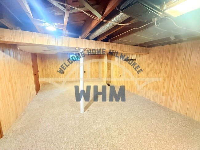 Building Photo - 1120 S 114th St