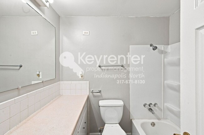 Building Photo - 3710 Chateau Ct