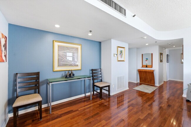 Building Photo - 1361 S Ocean Blvd