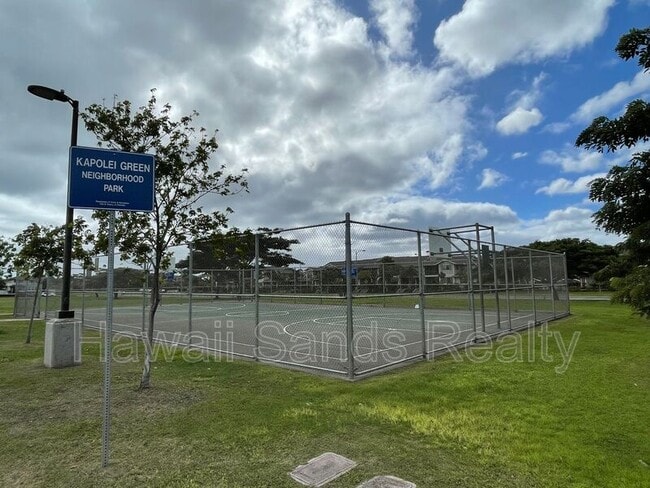 Building Photo - 1155 Kakala St