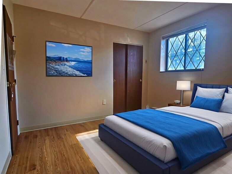 Building Photo - 303 Lowell St