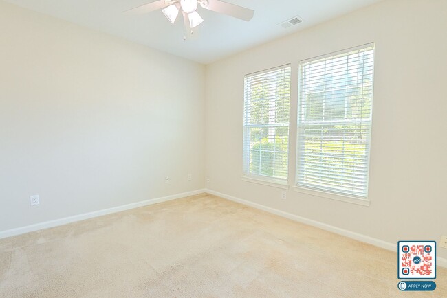 Building Photo - MOVE IN THIS YEAR - FREE MONTH'S RENT IN 1st 90 DAYS!