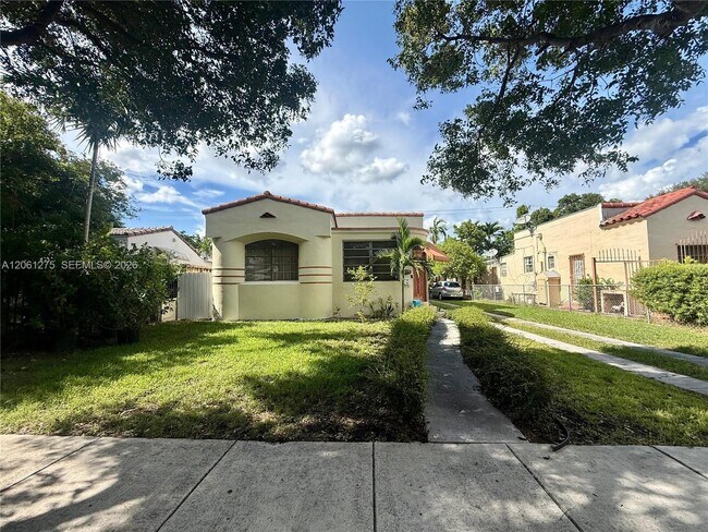 Building Photo - 1779 SW 16th Ter