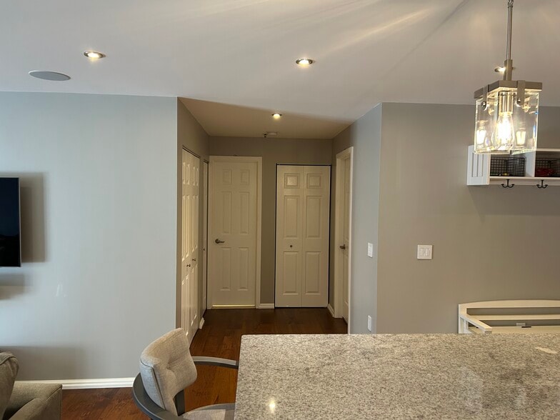 Building Photo - 2 Leverington Ave
