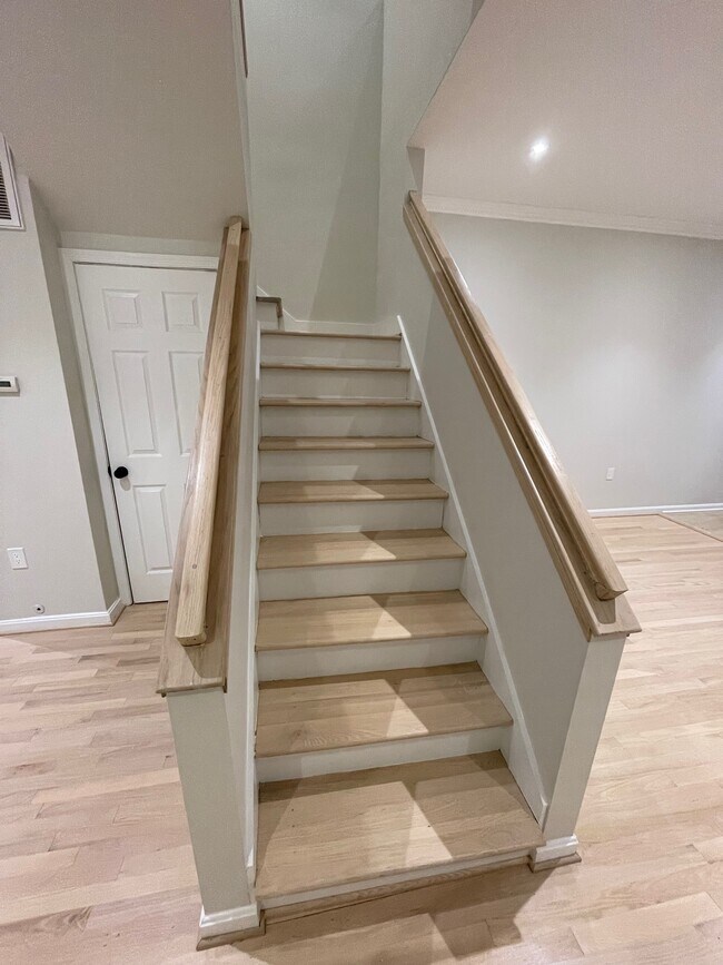 Building Photo - 3131 11th St NW