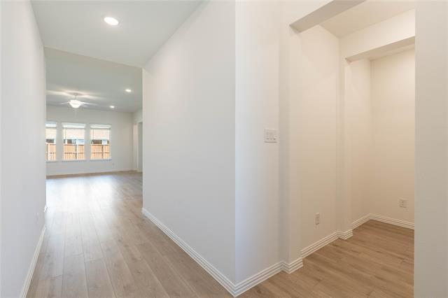 Building Photo - 1304 Parkdale St