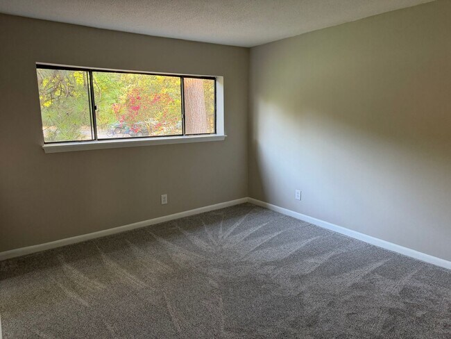 Building Photo - 5066 Flint Ridge Pl