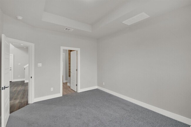 Building Photo - 208 Mirabeau Way