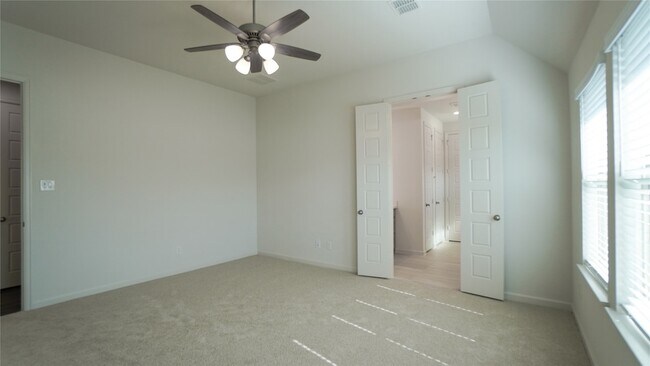 Building Photo - 6104 Vester Trl