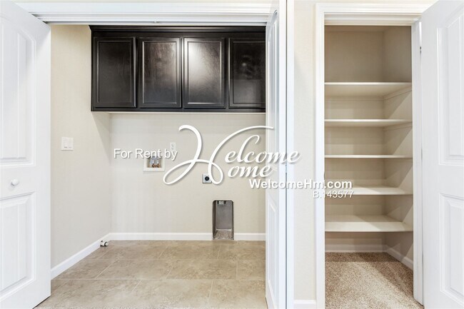 Building Photo - Beautiful Capital Village Home