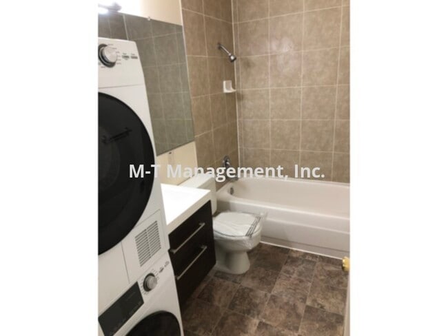 Building Photo - Mission East 1 br/1 bath with W&amp;D in u...