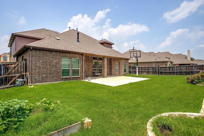 Building Photo - Gorgeous 5 bedroom, 4 bath home in Mansfield ISD