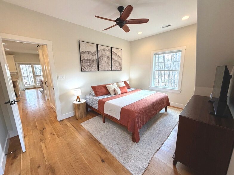 Building Photo - 41959 Sweet Spring Ln