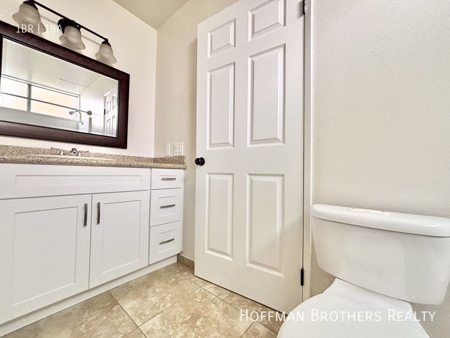 Building Photo - 1225 N Cherokee Ave