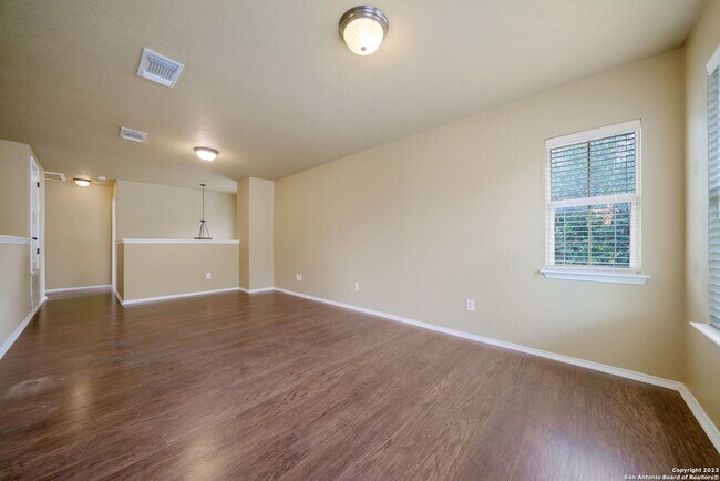 Building Photo - 9902 Meadow Lark