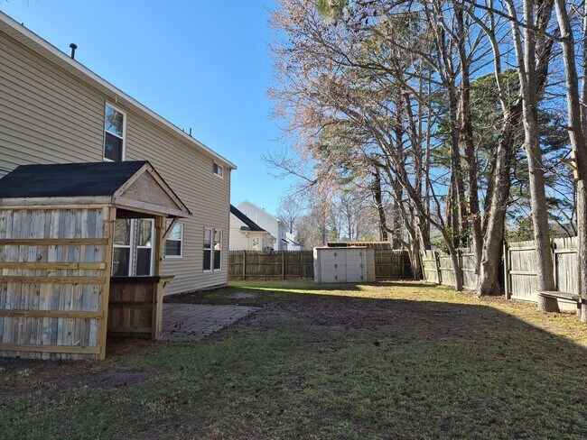 Building Photo - Landstown