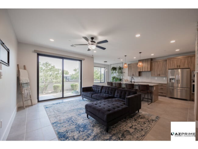 Building Photo - Live the Luxe Lifestyle in this Stunning 3...