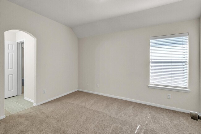 Building Photo - 5303 Riverstone Crossing Dr
