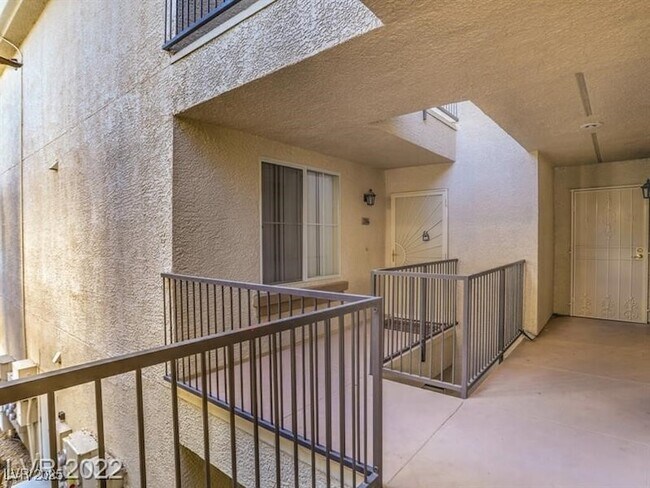Building Photo - 7119 S Durango Dr
