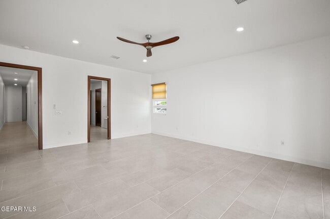 Building Photo - 11337 Ardelle Ave