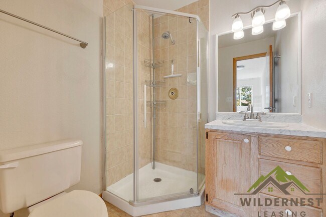 Building Photo - 749 Lagoon Dr