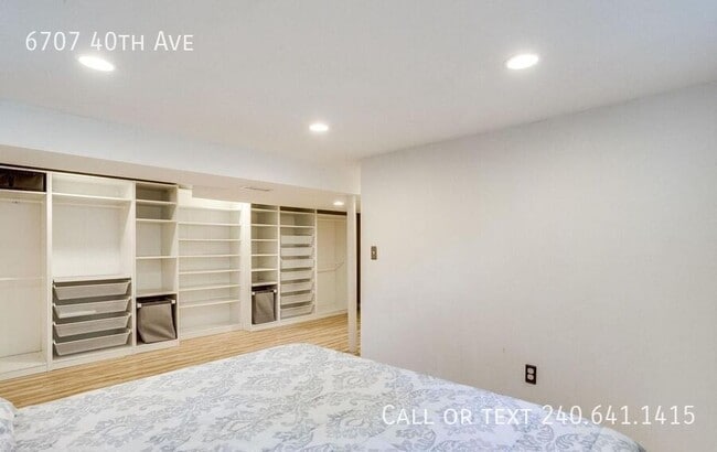 Building Photo - 6707 40th Ave