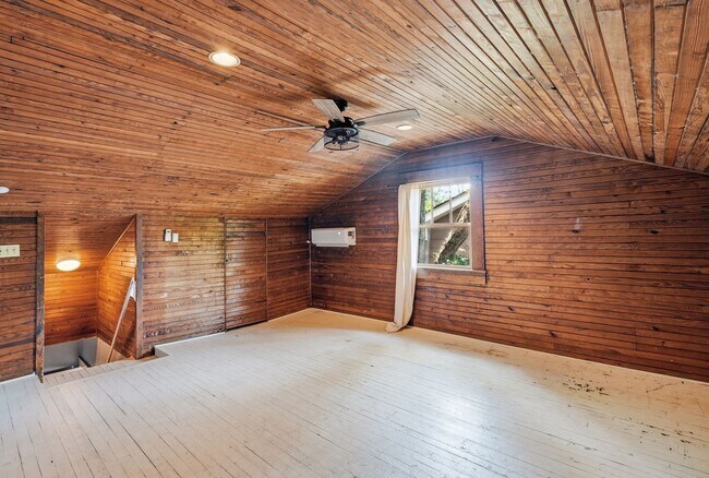 Building Photo - 431 E 50th St