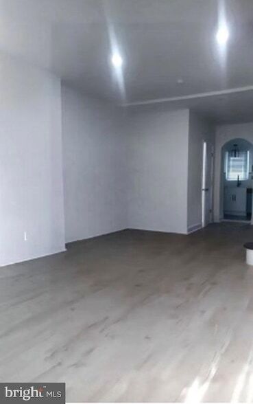 Building Photo - 1228 N Myrtlewood St