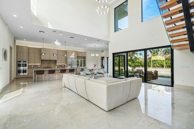 Building Photo - 13460 U.S. Rte 1