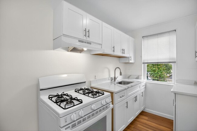 Building Photo - 3 bed 2 bath in Baltimore, MD
