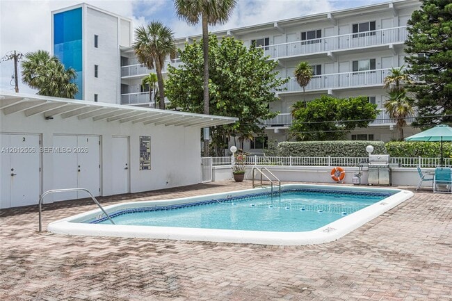 Building Photo - 1801 S Surf Rd