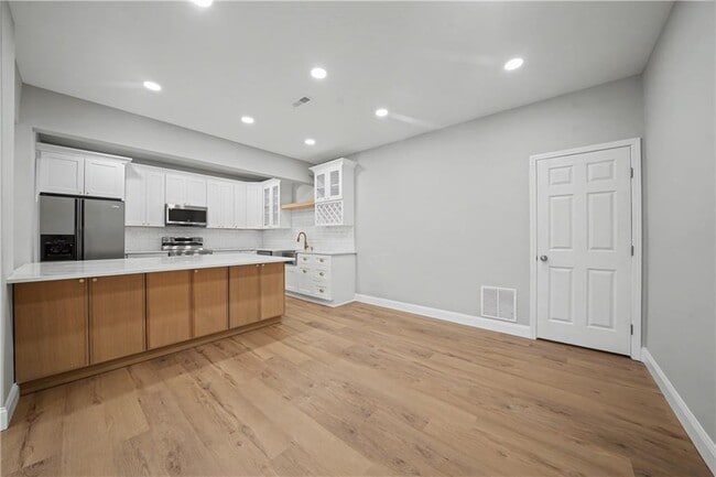 Building Photo - 195 Brightmore Way