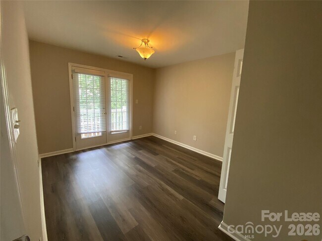 Building Photo - 10310 McGoogan Ln
