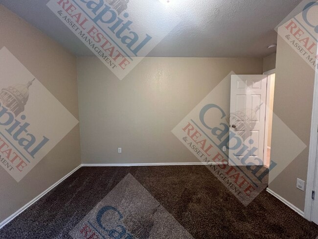 Building Photo - Home Sweet Home- Move In Special!!!!