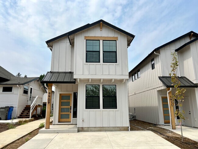 Primary Photo - 9909 NE 46th Ct