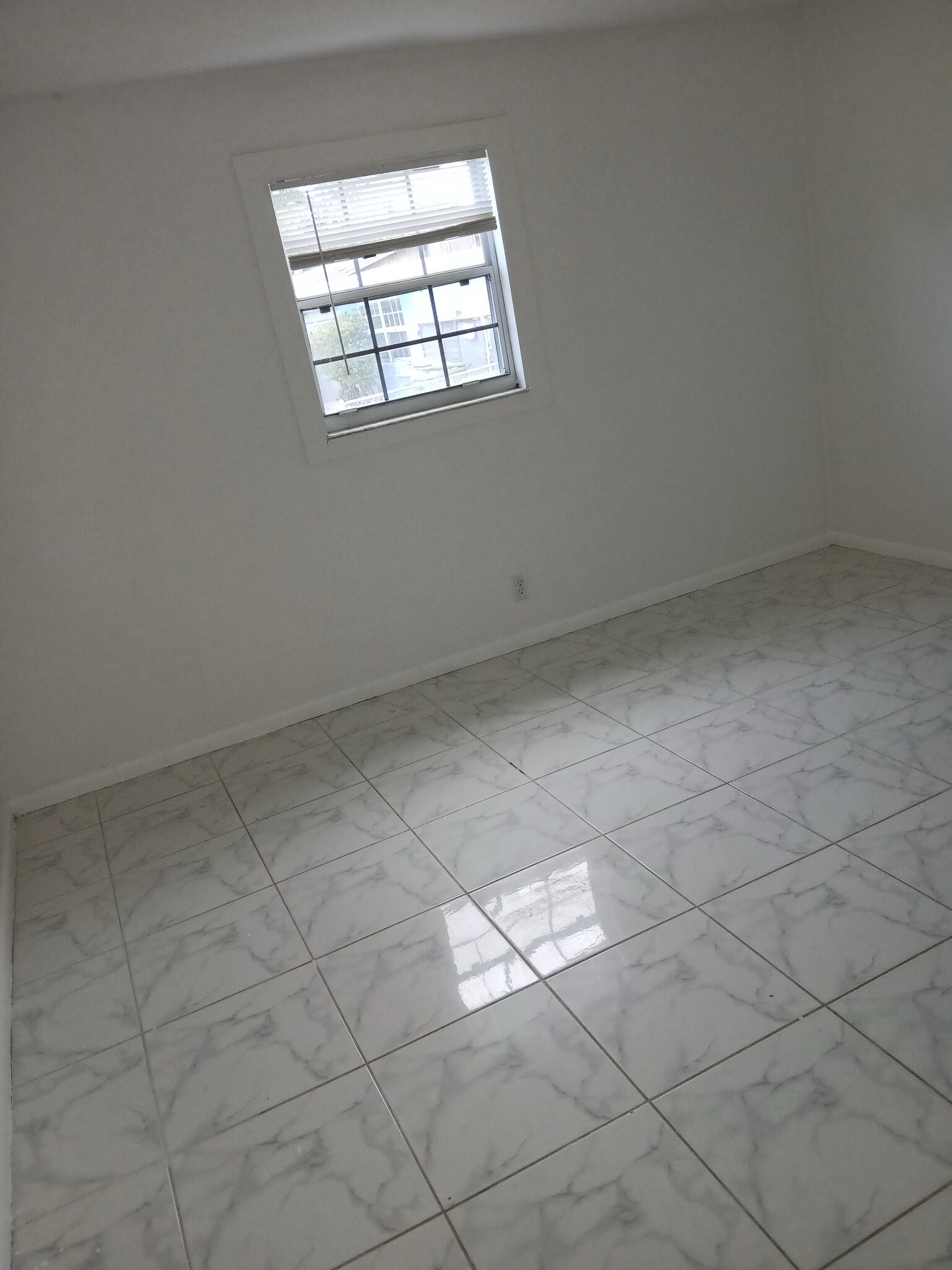 Building Photo - 3403 Rostan Ln