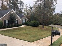 Building Photo - 225 Lexington Cir