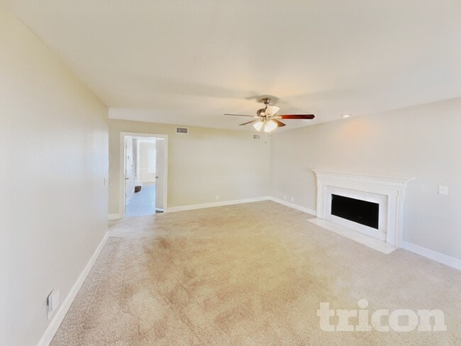 Building Photo - 947 Lavergne Ln