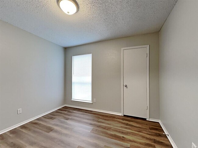 Building Photo - 3 BR/2BA | Renovated Single Family Home | 2-Car Garage | Gated backyard