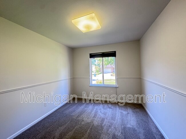 Building Photo - 173 Algansee Dr