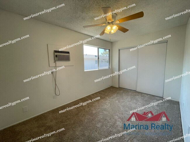 Building Photo - 211 Del Luz Ct