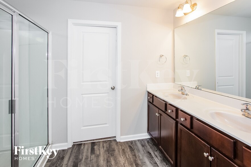 Building Photo - 9511 Hamel St