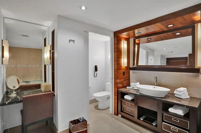 Building Photo - 6801 Collins Ave