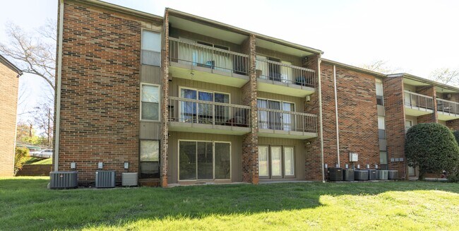 Building Photo - 431 Canberra Dr