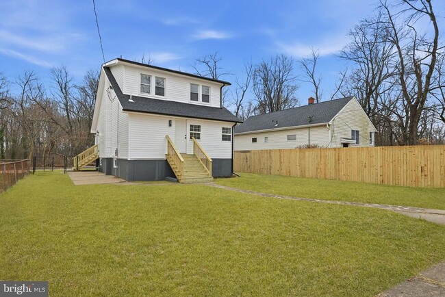 Building Photo - 7803 Monroe Ave