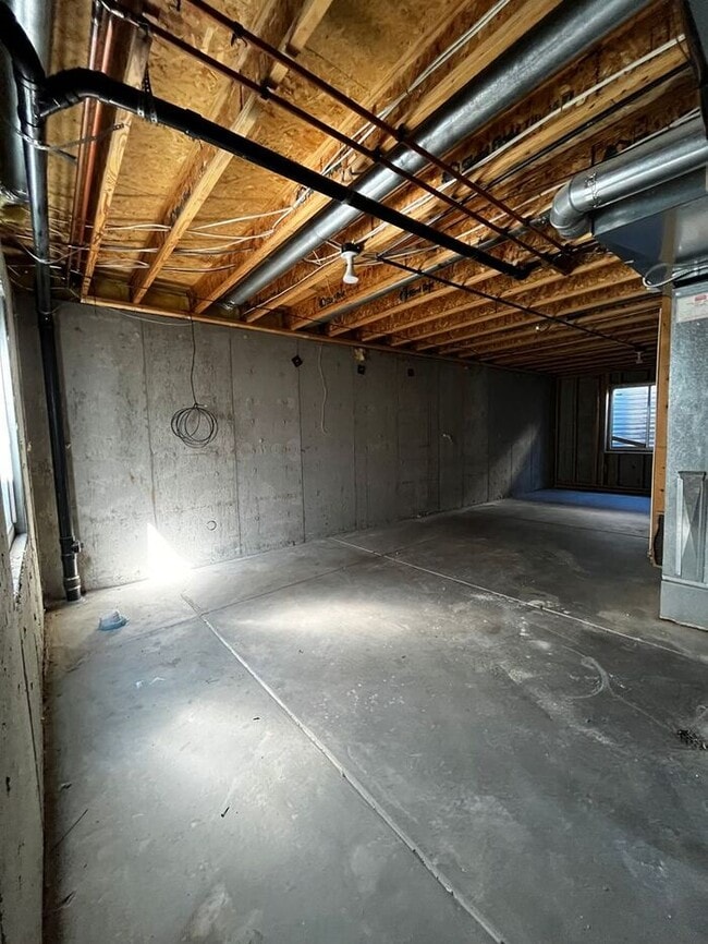 Building Photo - 3 Bedroom 2 1/2 Bathroom Home in Highlands Ranch